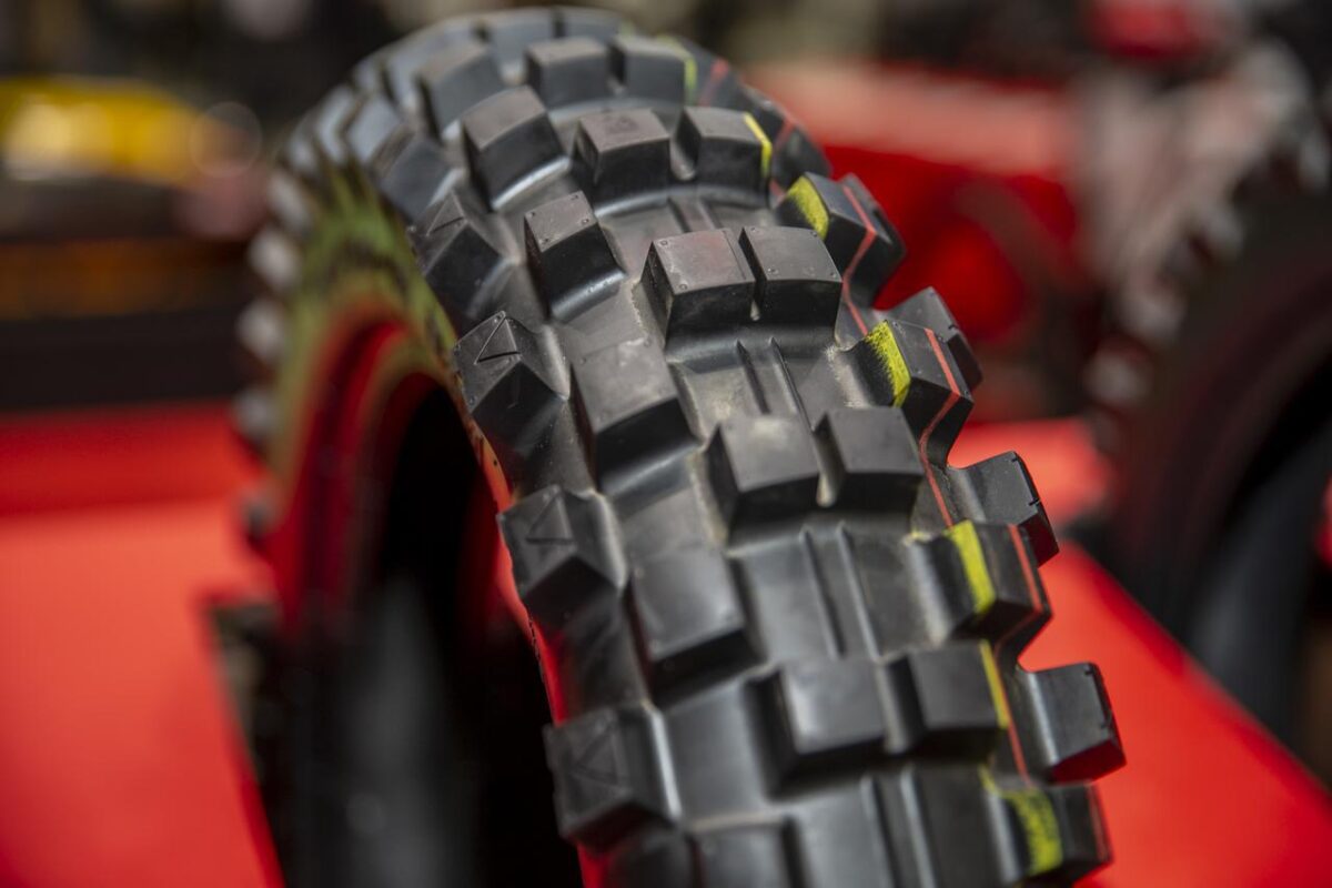 ยางมอเตอร์ไซค์ IRC รุ่น VX 40 ยางวิบาก ขอบ 18, 21 นิ้ว - Image 4