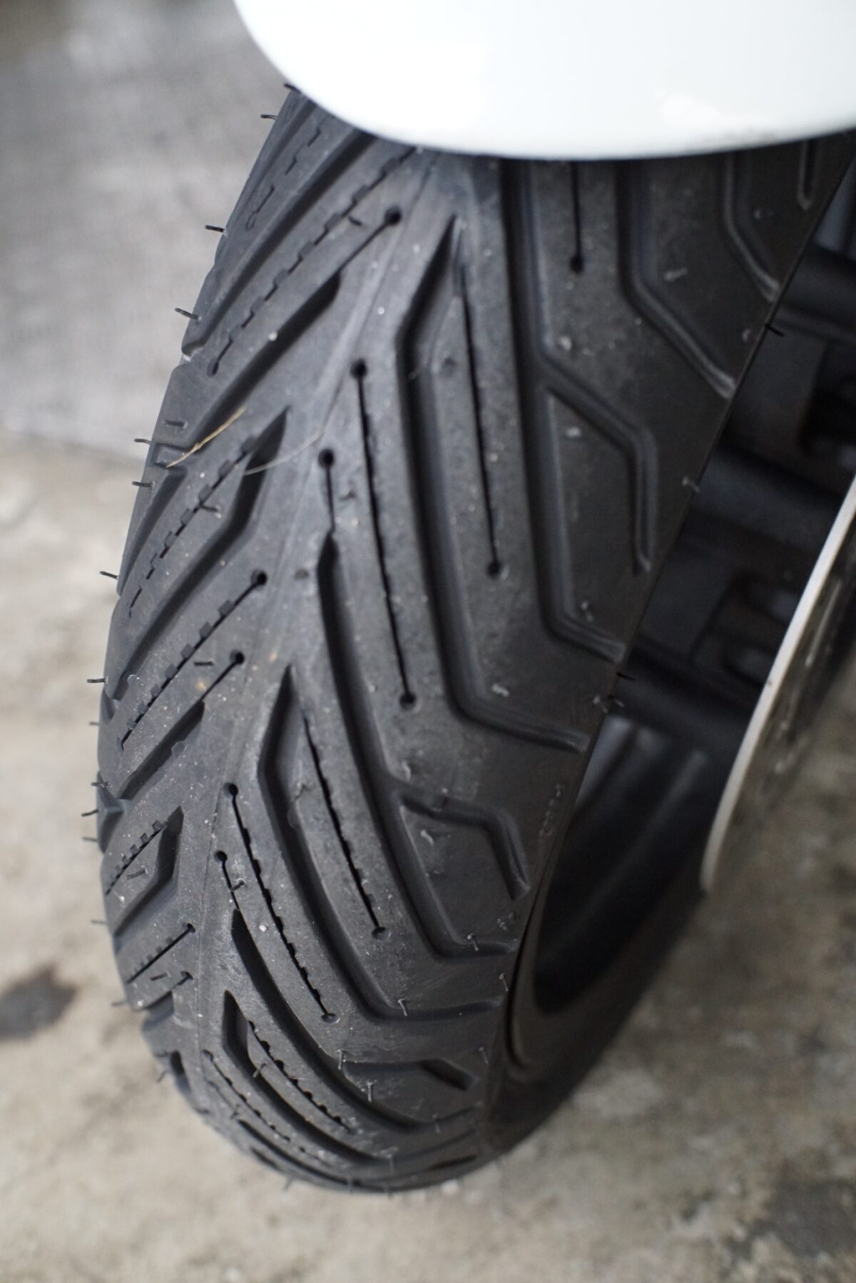 ยางมอเตอร์ไซค์ MICHELIN รุ่น CITY GRIP 2 ขอบ 12, 13, 14, 15 นิ้ว - Image 4